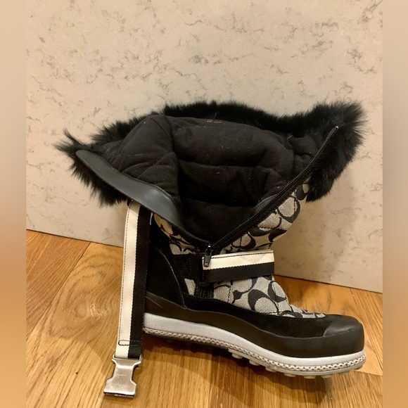 Vintage 2007 Coach snow boots - Picture 4 of 6